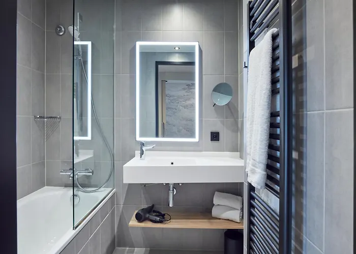 Hotel Adagio Neckarpark 3*