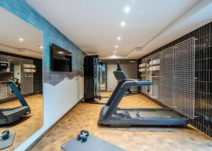 Adagio Neckarpark 3*