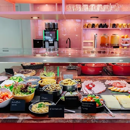 Hotel Adagio Neckarpark 3*
