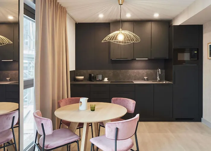 فندق Adagio Neckarpark 3*