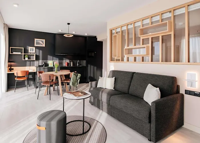 Adagio Neckarpark فندق 3*