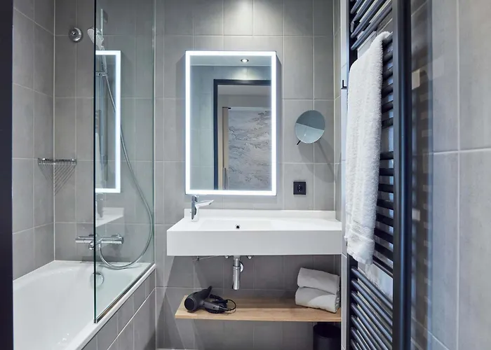 Hotel Adagio Neckarpark 3*